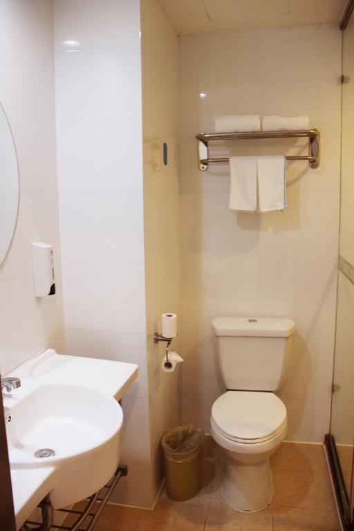 Hanting Express Qingdao Zhongshan Road Екстер'єр фото